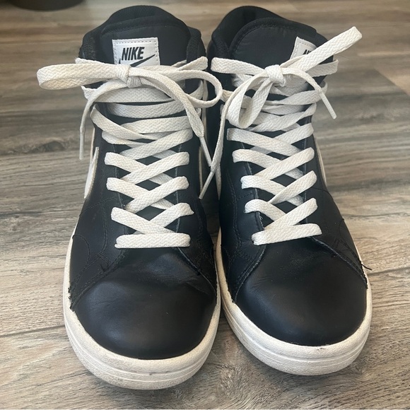 NIKE Court Royale 2 MID High Top Black and White Sneaker Women CT1725-001 Size 8 - Picture 10 of 10